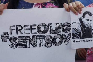 «Сажайте цветы, а не людей»: в Киеве пройдет акция к пятой годовщине ареста Сенцова