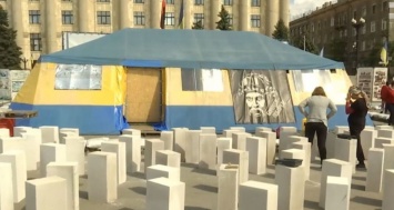 Конфликт относительно палатки в Харькове: законно ли она установлена и как обороняют активисты