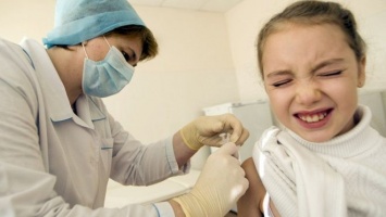 Верховный суд не нашел нарушения прав в запрете для ребенка без прививок ходить в детсад