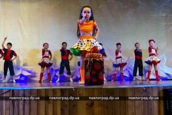 В Павлограде поздравили творческих детей (ФОТО и ВИДЕО)