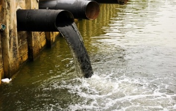В Винницкой области химикаты попали в реку