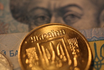 Гривна отыгрывается, доллар сдает позиции: новый курс валют от Нацбанка