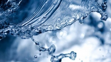 Почему нужно пить воду: 5 главных причин