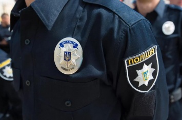 В Украинке полиция отобрала экран у активистов, проводивших акцию против насилия