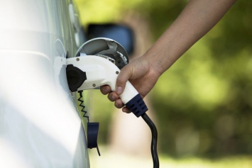 Новые батареи для электромобилей будут заряжаться за 5 минут - British Petroleum