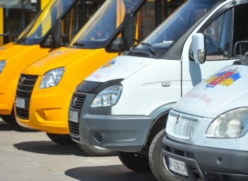 Для перевозки запорожских чиновников планируют купить 9 новых авто - у депутатов просят почти 7 миллионов