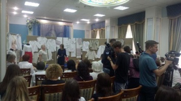 Рукодельница из Николаевщины показала авторские вышиванки и рушники, - ФОТО