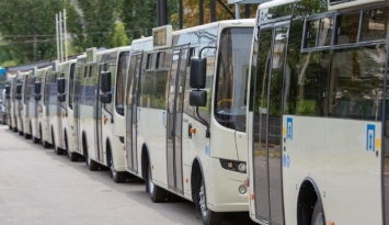 Новые вместительные автобусы выйдут на дороги под Днепром