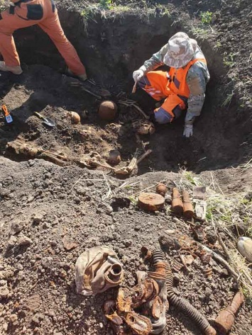 При участи поисковиков Кривбасса найдены останки 142 павших в 1942 году под Харьковом
