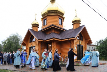 На Харьковщине торжественннно "открыли" новую церковь УПЦ (фото)
