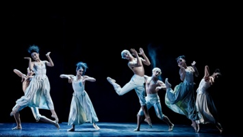 Киев ждет встреча с черно-белым балетом