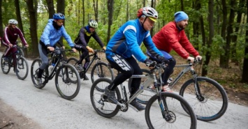 В Харьковском лесопарке открыли велодорожку