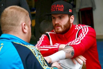 Боксер, который ездил на чемпионат мира в Россию, побил Выхриста и стал чемпионом Украины