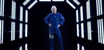 На стиле: Virgin Galactic показала одежду космических туристов