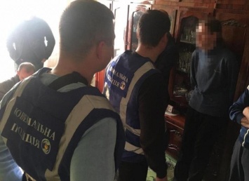 В Киеве разоблачили мужчину, развращавшего детей в помещении школы
