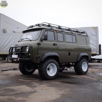 «Машина с душой и характером настоящего мужика»: Тюнинг УАЗ-452 «Буханка» оценили пользователи