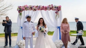 Освобожденный из российского плена моряк Беспальченко справил свадьбу