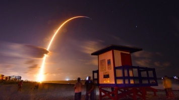 SpaceX хочет высадить звездный корабль на Луну до 2022 года