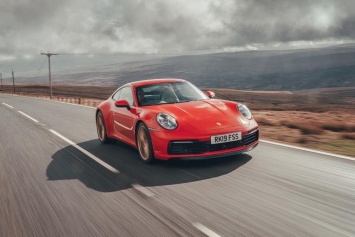 Porsche предложит бесплатную «механику» покупателям 911