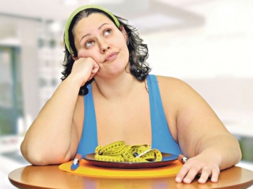 Диетологи рассказали, какие привычки не лают похудеть