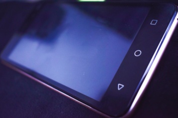 В Android-смартфонах обнаружено 146 «встроенных» уязвимостей