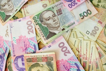 В Украине снова выплачивают больничные и декретные деньги