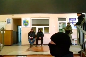Задержанным в Геническе ветеранам АТО суд изберет меру пресечения