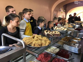 В Бердянске модернизируют систему школьного питания