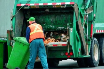 ''Воруют по 42 млн ежегодно'': подсчитано, сколько зарабатывают чиновники на мусоре в Черкассах