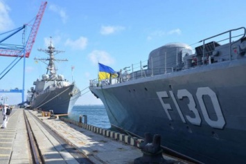 ВМС сформировали дивизион надводных сил в Азовском море