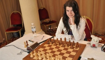 На чемпионатах Украины по шахматам лидируют Штембуляк и Осьмак