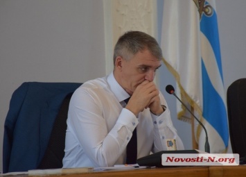 Мэр Сенкевич занял третье место с конца в рейтинге выполненных обещаний