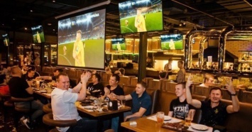 Спортивный Голливуд: как ресторанному бизнесу помогают футбольные трансляции