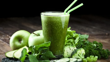 Диета на соках зеленого цвета: растворяет жир и выводит токсины