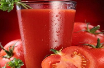Медики рассказали, кому полезен томатный сок