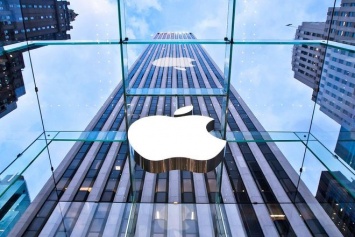 Стоимость акций Apple достигла рекордных $300 за штуку
