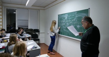 На каникулах в Харькове работает Зимняя математическая школа
