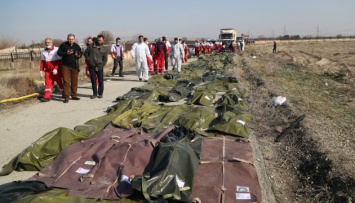 Катастрофа самолета МАУ: на Черниговщине прощаются с погибшим бортпроводником