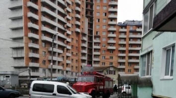 Выбило окно в квартире: под Киевом произошел жуткий взрыв