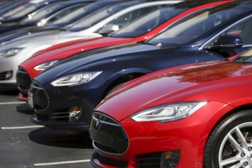Tesla удаленно отключила Autopilot на Model S после вторичной перепродажи авто