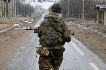 Расстрелял друзей и пустил себе пулю в лоб: боевики на Донбассе начали самоуничтожаться