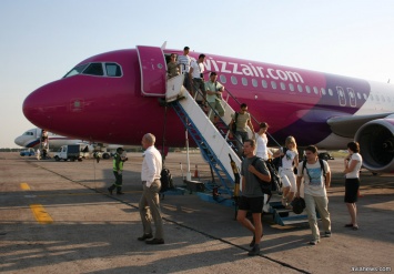 СМИ назвали возможную причину ухода Wizz Air из основного аэропорта Франкфурта