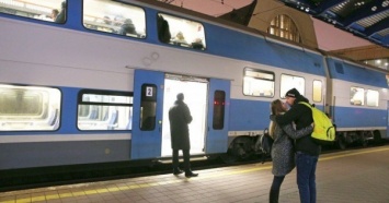 "Укрзализныця" назначила дополнительные поезда к 8 марта
