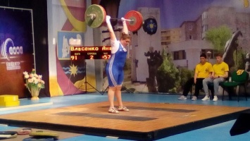 Харьковчанка установила рекорд Украины по тяжелой атлетике