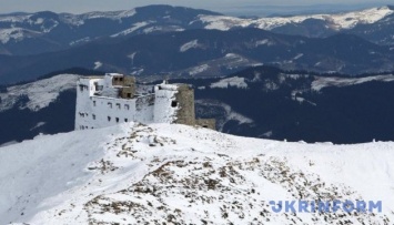 В обсерватории на горе Поп Иван планируют установить телескопы