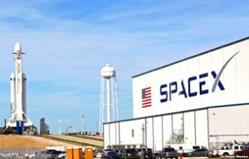 Видеофакт: SpaceX отправили космический корабль «Дракон» в прощальный полет