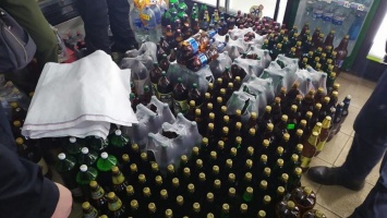 Возле Томаковки полицейские изъяли более 160 литров "левого" алкоголя