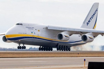 Украинский транспортный самолет Ан-124 доставит из Китая в Чехию маски и тесты на COVID-19