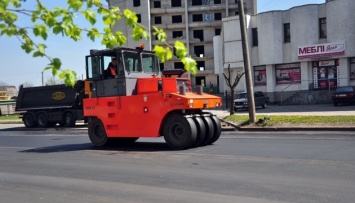 В Бердичеве ремонтируют две городские дороги