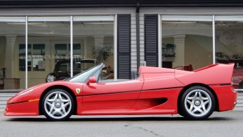 Ferrari F50, который участвовал во Франкфуртском автосалоне 1995 года выставят на продажу